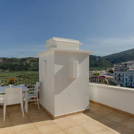 Casetta Bianca Nello Junno מאטינאטה